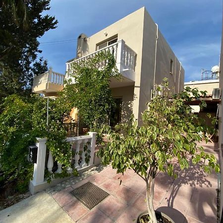 Moutallos Rooms Inn Homes Paphos Bagian luar foto