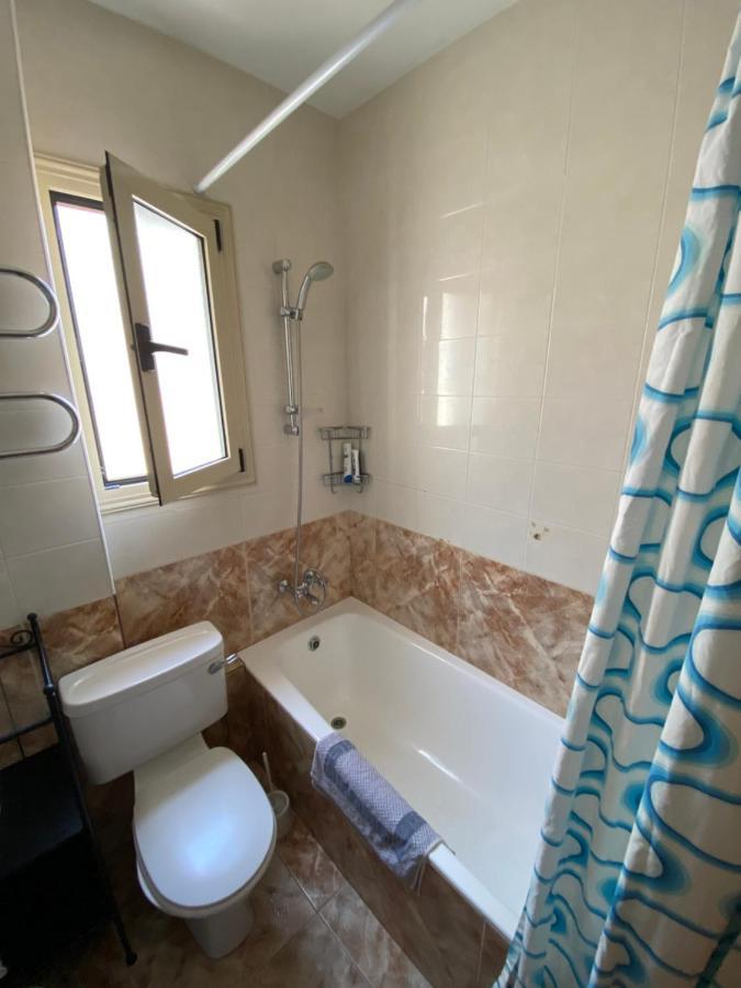 Moutallos Rooms Inn Homes Paphos Bagian luar foto