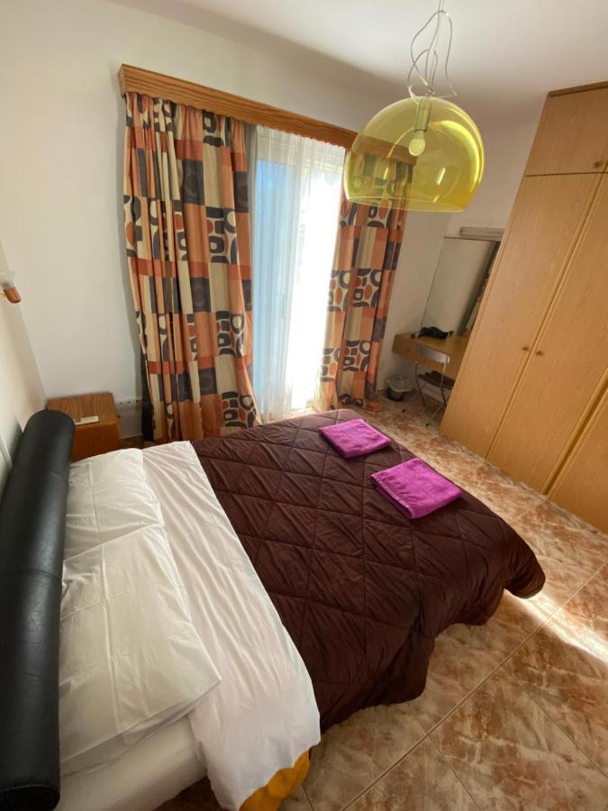 Moutallos Rooms Inn Homes Paphos Bagian luar foto